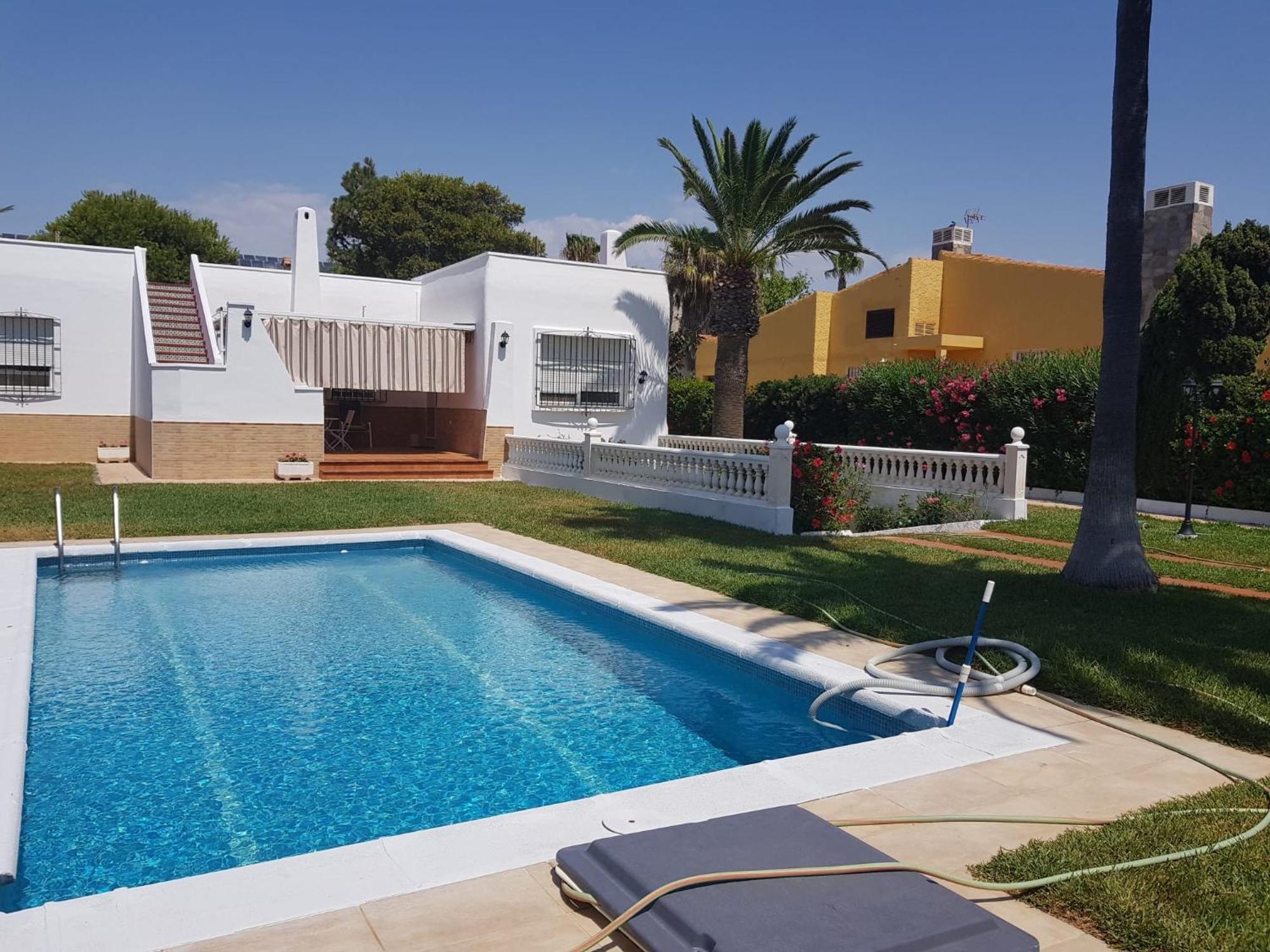 Tuguest Roquetas Holiday home